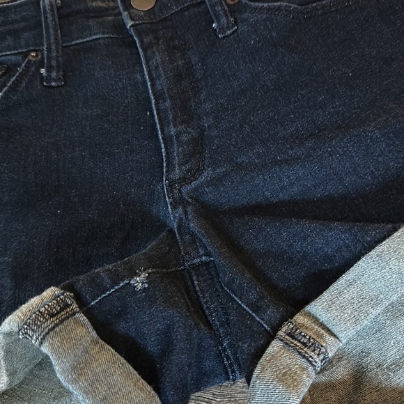 Universal thread shorts 🩳 - Picture 3 of 8